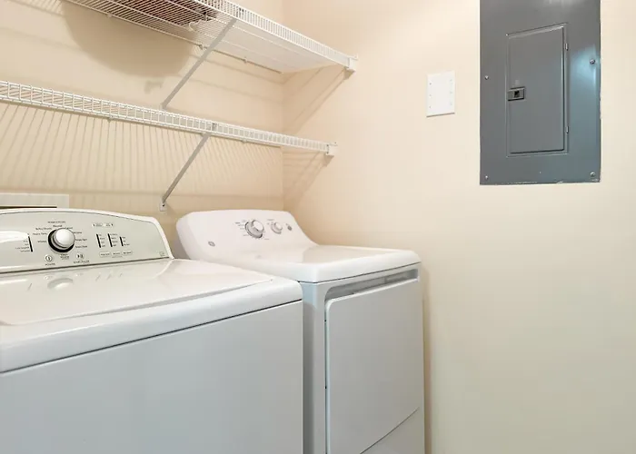 Colony Tower Unit 18d *